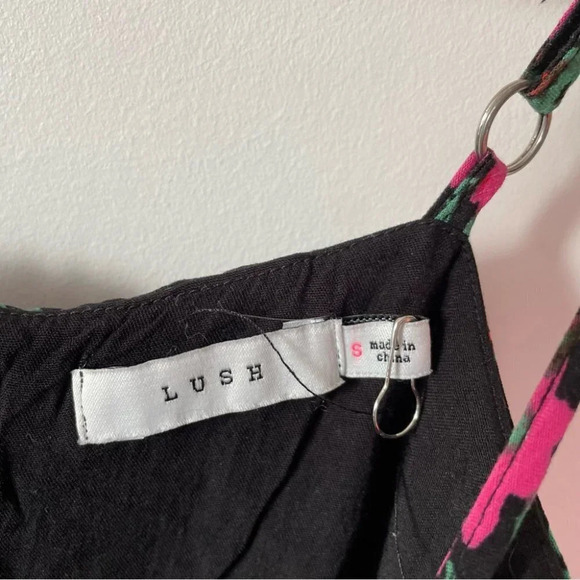 UO Lush Floral Skinny Strap Ruffle Hem Romper  Black Pink Red Size Small - Picture 6 of 6